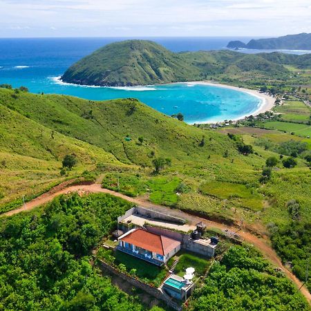 Villa Atas Pelangi Kuta  Exterior foto